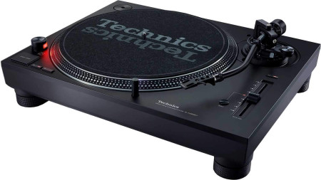 Technics SL-1200MK7 Direct Drive DJ Turntables w/ Pioneer DJM-A9 Mixer